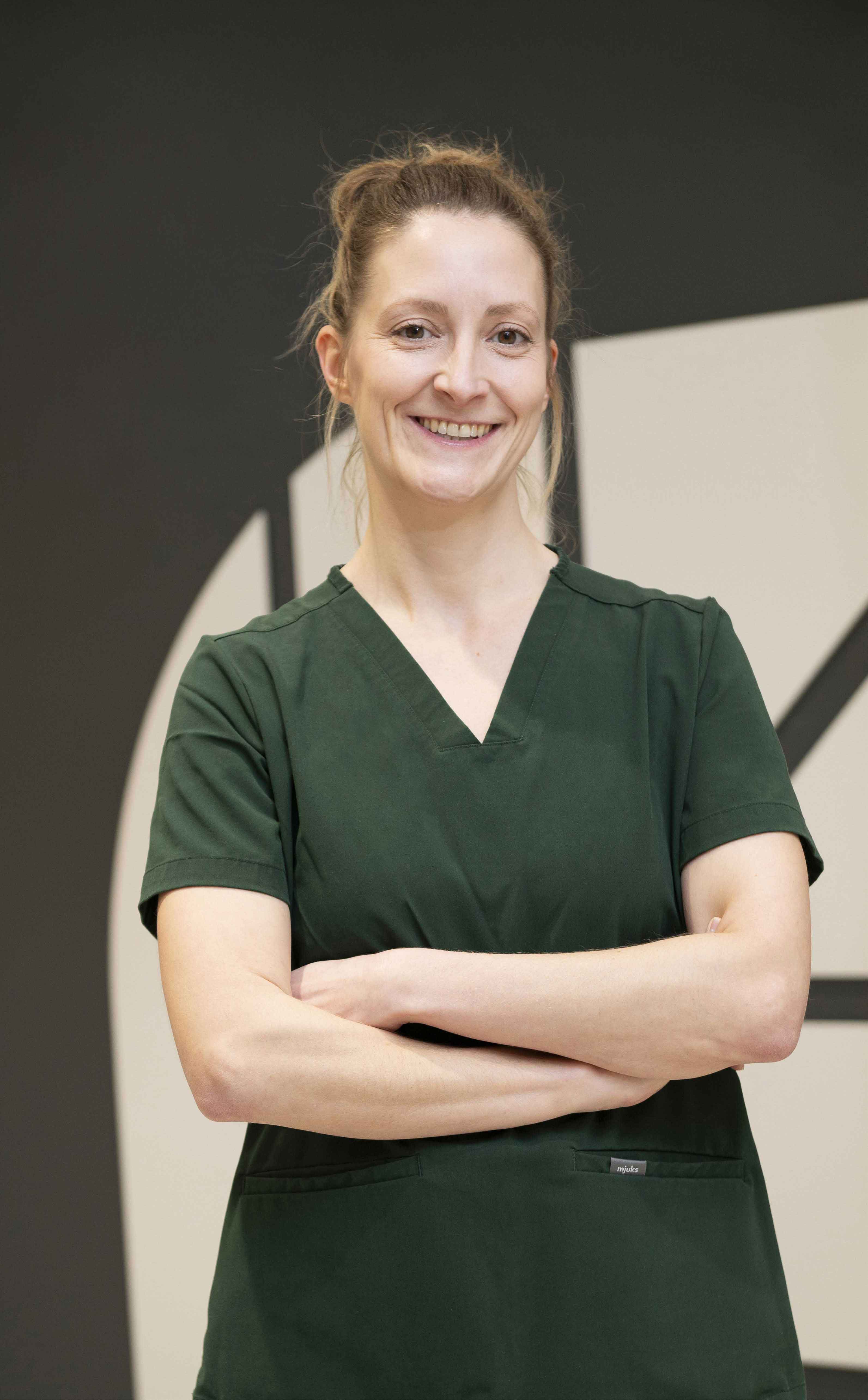 Dr. Susanne Schuster